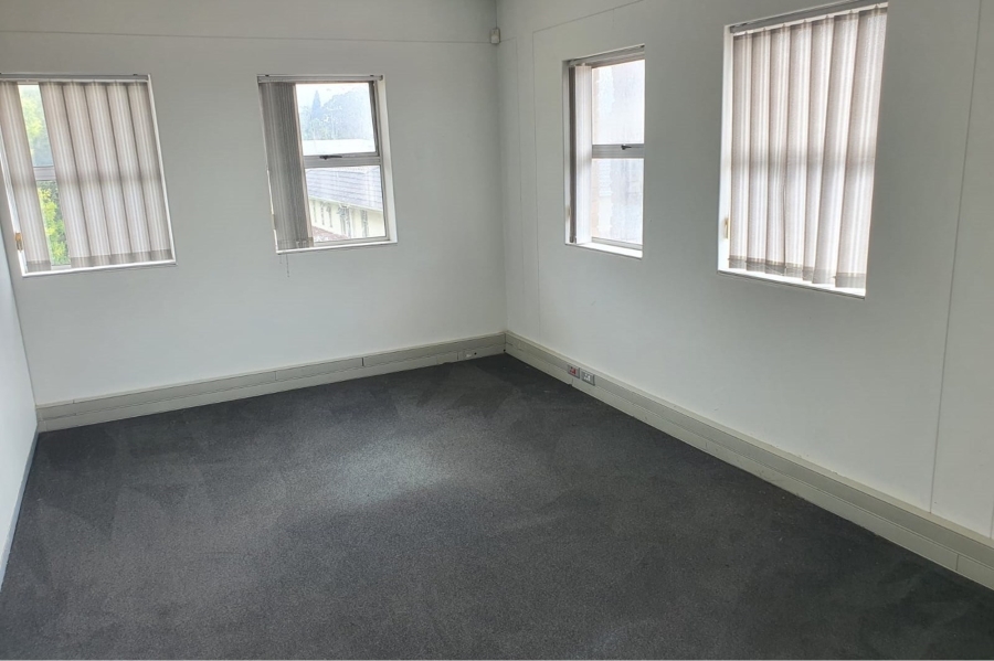 To Let commercial Property for Rent in Walmer Eastern Cape